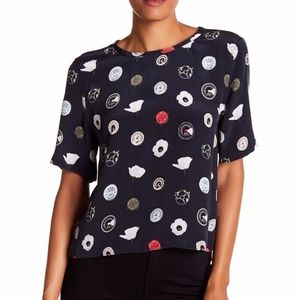 NWT $188 Equipment Brynn Short Sleeve Silk Navy Print Blouse in size XS!